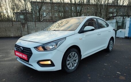 Hyundai Solaris II рестайлинг, 2019 год, 949 000 рублей, 1 фотография