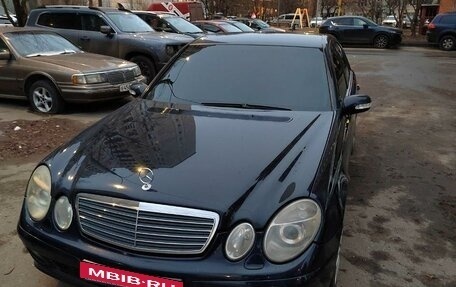 Mercedes-Benz E-Класс, 2004 год, 749 999 рублей, 2 фотография