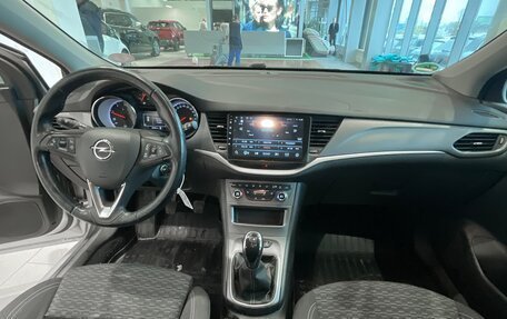 Opel Astra K, 2019 год, 1 540 000 рублей, 12 фотография