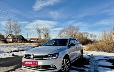 Volkswagen Jetta VI, 2018 год, 1 870 000 рублей, 2 фотография