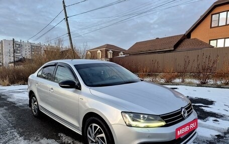 Volkswagen Jetta VI, 2018 год, 1 870 000 рублей, 4 фотография