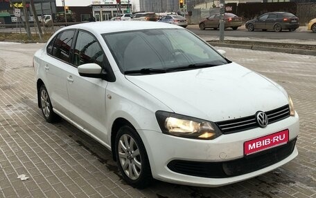 Volkswagen Polo VI (EU Market), 2014 год, 720 000 рублей, 1 фотография