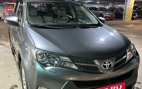 Toyota RAV4, 2013 год, 2 350 000 рублей, 2 фотография