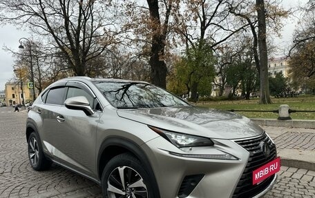 Lexus NX I, 2019 год, 4 300 000 рублей, 9 фотография