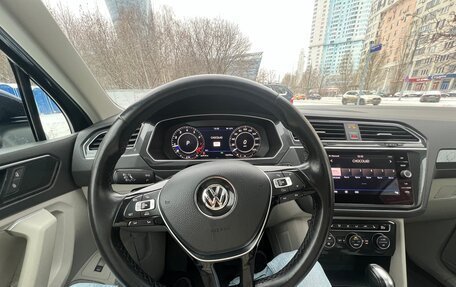 Volkswagen Tiguan II, 2017 год, 2 400 000 рублей, 16 фотография