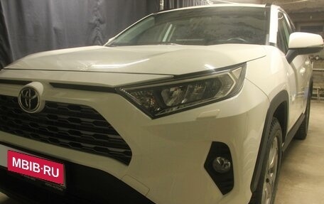 Toyota RAV4, 2019 год, 3 550 000 рублей, 1 фотография