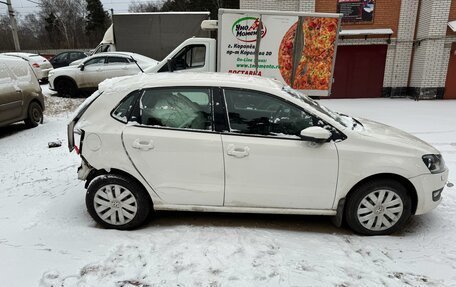 Volkswagen Polo VI (EU Market), 2011 год, 440 000 рублей, 2 фотография