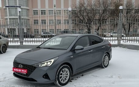 Hyundai Solaris II рестайлинг, 2021 год, 1 750 000 рублей, 2 фотография