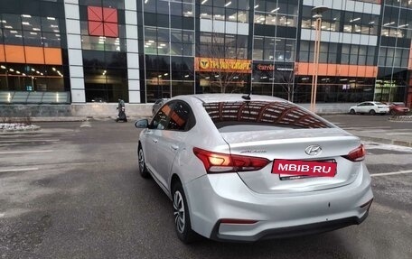 Hyundai Solaris II рестайлинг, 2017 год, 870 000 рублей, 2 фотография