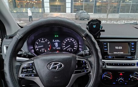 Hyundai Solaris II рестайлинг, 2017 год, 870 000 рублей, 18 фотография