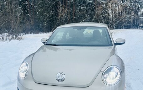 Volkswagen Beetle, 2015 год, 1 890 000 рублей, 2 фотография