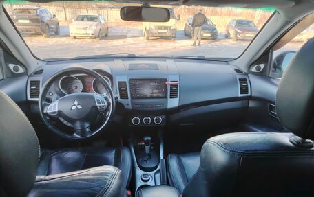 Mitsubishi Outlander III рестайлинг 3, 2007 год, 1 080 000 рублей, 6 фотография