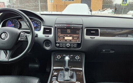 Volkswagen Touareg III, 2017 год, 3 850 000 рублей, 16 фотография