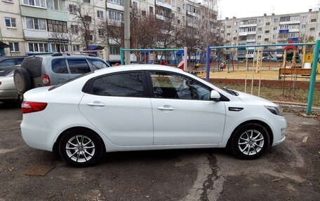 KIA Rio III рестайлинг, 2012 год, 800 000 рублей, 2 фотография