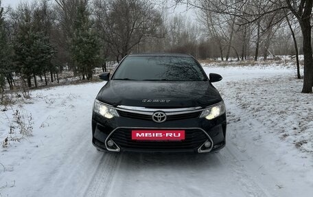 Toyota Camry, 2016 год, 1 880 000 рублей, 4 фотография