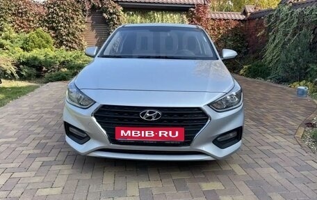 Hyundai Solaris II рестайлинг, 2019 год, 1 550 000 рублей, 1 фотография