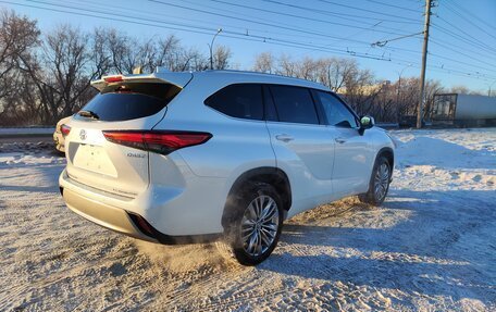 Toyota Highlander, 2024 год, 6 400 000 рублей, 4 фотография