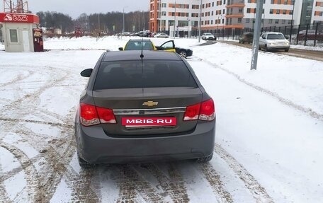 Chevrolet Cruze II, 2011 год, 650 000 рублей, 3 фотография