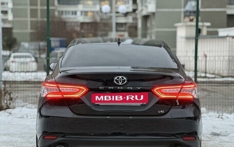 Toyota Camry, 2018 год, 2 800 000 рублей, 4 фотография