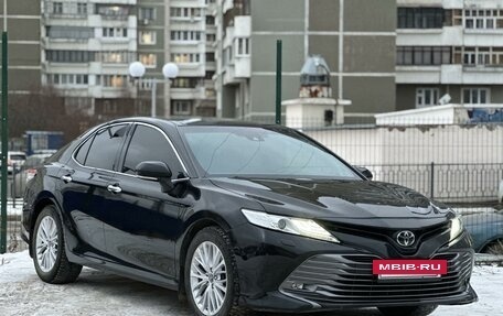 Toyota Camry, 2018 год, 2 800 000 рублей, 6 фотография