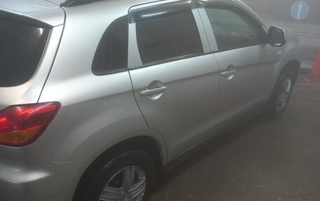 Mitsubishi ASX I рестайлинг, 2010 год, 950 000 рублей, 11 фотография