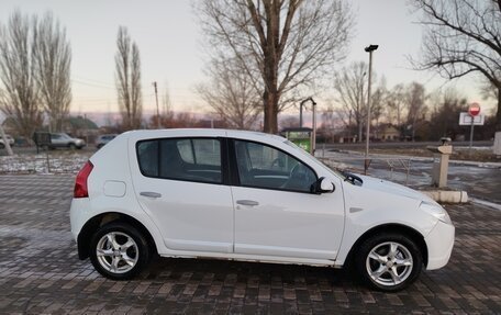 Renault Logan I, 2010 год, 589 000 рублей, 3 фотография