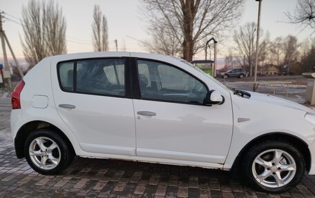 Renault Logan I, 2010 год, 589 000 рублей, 11 фотография