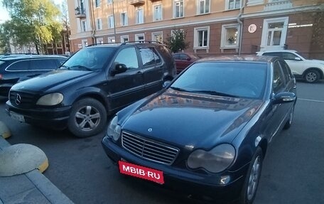 Mercedes-Benz C-Класс, 2000 год, 410 000 рублей, 2 фотография