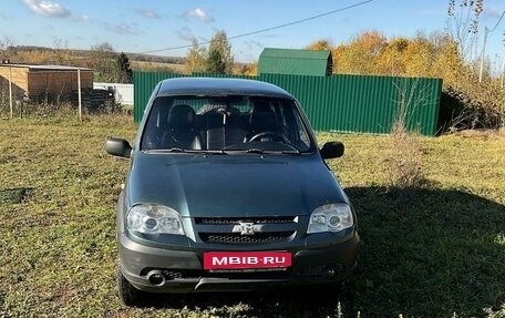 Chevrolet Niva I рестайлинг, 2011 год, 500 000 рублей, 2 фотография