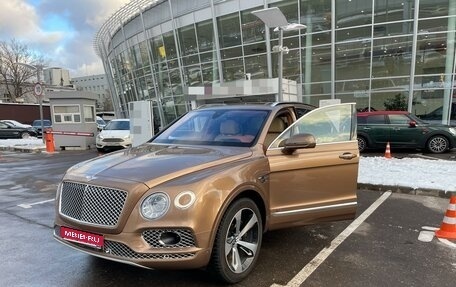 Bentley Bentayga I, 2016 год, 13 300 000 рублей, 1 фотография