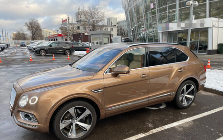 Bentley Bentayga I, 2016 год, 13 300 000 рублей, 3 фотография