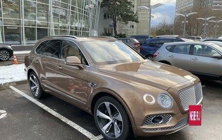 Bentley Bentayga I, 2016 год, 13 300 000 рублей, 6 фотография