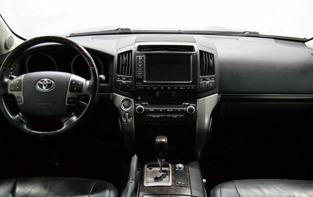 Toyota Land Cruiser 200, 2011 год, 3 499 000 рублей, 14 фотография