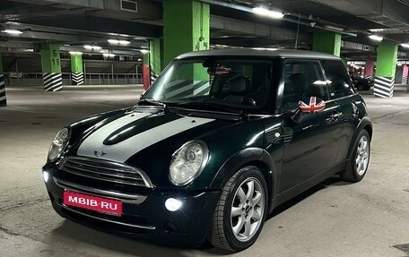 MINI Hatch, 2006 год, 569 999 рублей, 1 фотография