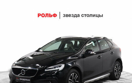 Volvo V40 Cross Country I, 2018 год, 2 158 000 рублей, 1 фотография