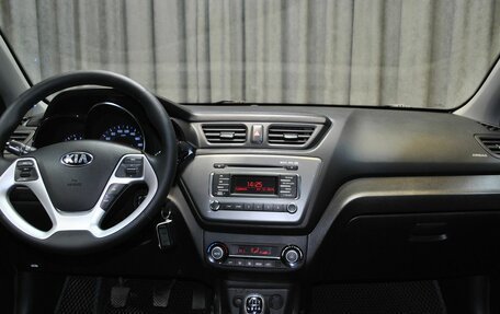 KIA Rio III рестайлинг, 2015 год, 988 000 рублей, 6 фотография