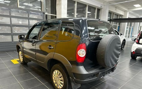 Chevrolet Niva I рестайлинг, 2017 год, 866 000 рублей, 5 фотография