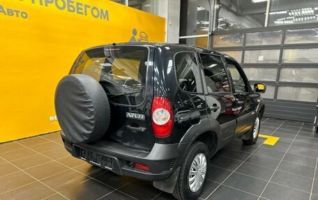 Chevrolet Niva I рестайлинг, 2017 год, 866 000 рублей, 7 фотография