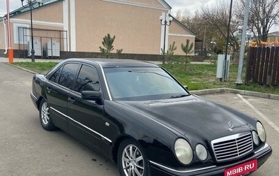 Mercedes-Benz E-Класс, 1995 год, 430 000 рублей, 1 фотография