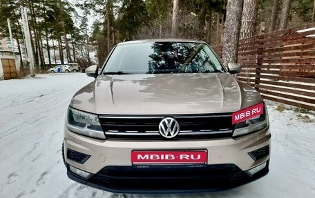 Volkswagen Tiguan II, 2018 год, 2 450 000 рублей, 5 фотография