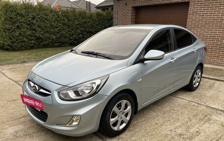 Hyundai Solaris II рестайлинг, 2013 год, 695 000 рублей, 2 фотография