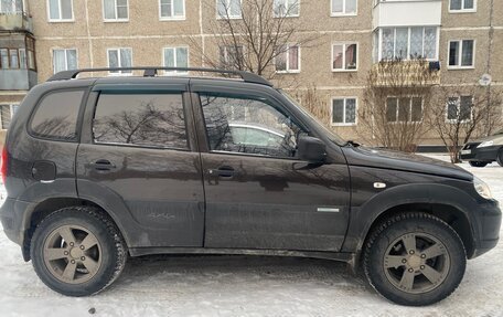 Chevrolet Niva I рестайлинг, 2014 год, 690 000 рублей, 2 фотография