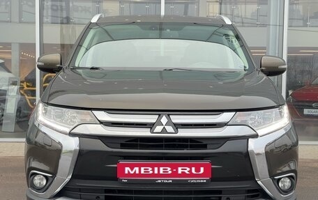 Mitsubishi Outlander III рестайлинг 3, 2015 год, 1 650 000 рублей, 2 фотография