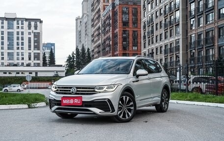 Volkswagen Tiguan II, 2021 год, 4 850 000 рублей, 1 фотография