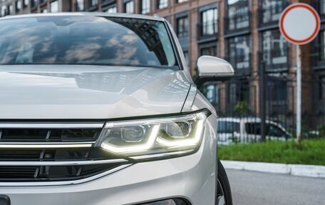 Volkswagen Tiguan II, 2021 год, 4 850 000 рублей, 4 фотография