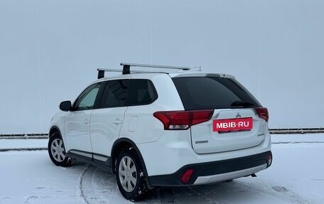 Mitsubishi Outlander III рестайлинг 3, 2017 год, 1 520 000 рублей, 4 фотография