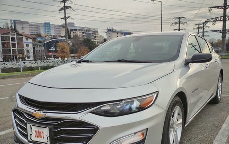 Chevrolet Malibu IX, 2019 год, 1 500 000 рублей, 2 фотография