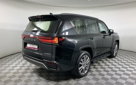 Lexus LX, 2023 год, 27 000 000 рублей, 5 фотография