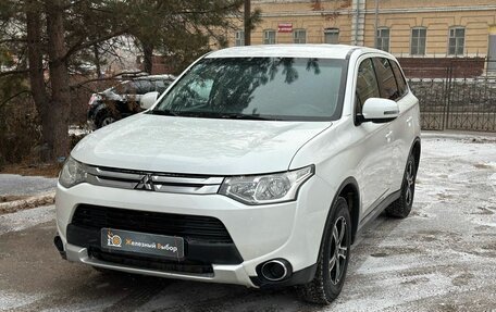 Mitsubishi Outlander III рестайлинг 3, 2014 год, 1 595 000 рублей, 1 фотография