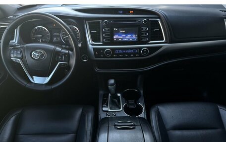 Toyota Highlander III, 2014 год, 2 950 000 рублей, 7 фотография